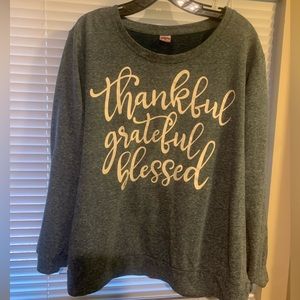 1XL holiday sweatshirt